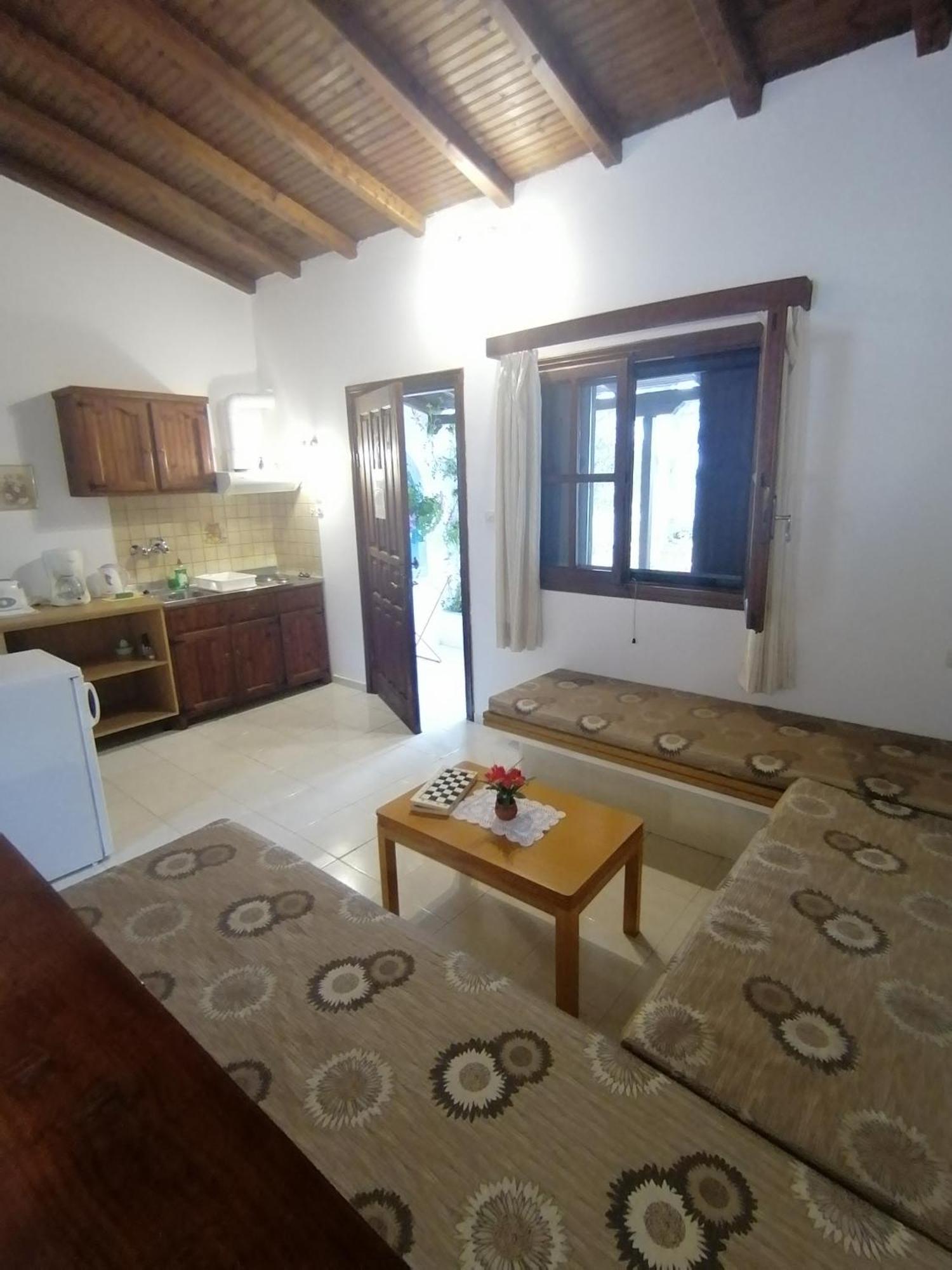 Studios Ioanna Limnionas Samos Marathokampos Bagian luar foto